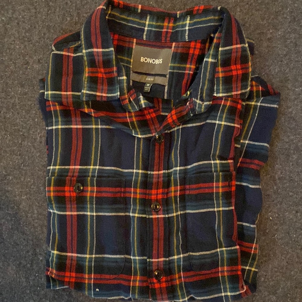2 Bonobos medium slim fit button down in good / great condition
